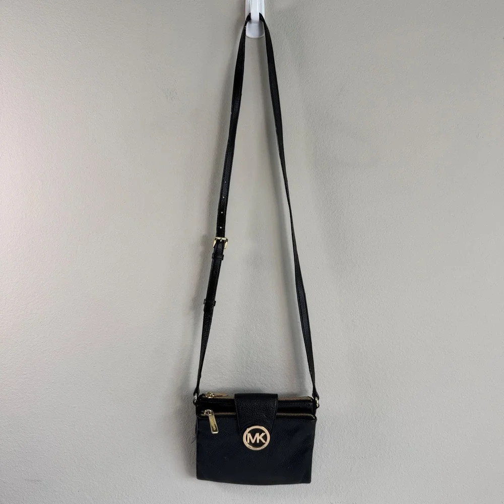 Michael Kors Black Leather Crossbody Wallet Purse Bag
